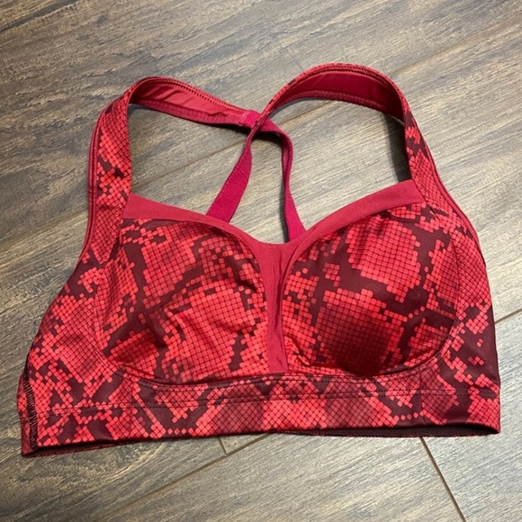 LULULEMON Ta Ta Tamer III - Picture 8 of 10